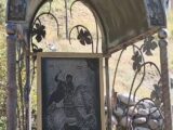Вандалов, разгромивших икону на роднике около церкви в Коксаеке, уже месяц ищет полиция