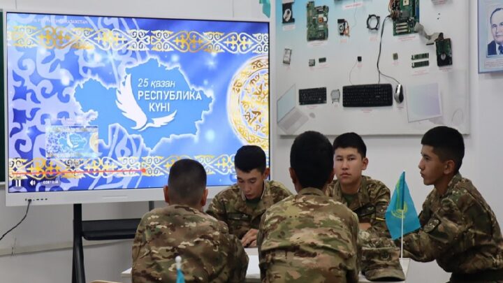 В военном колледже прошли дебаты и патриотические мероприятия в честь Дня Республики