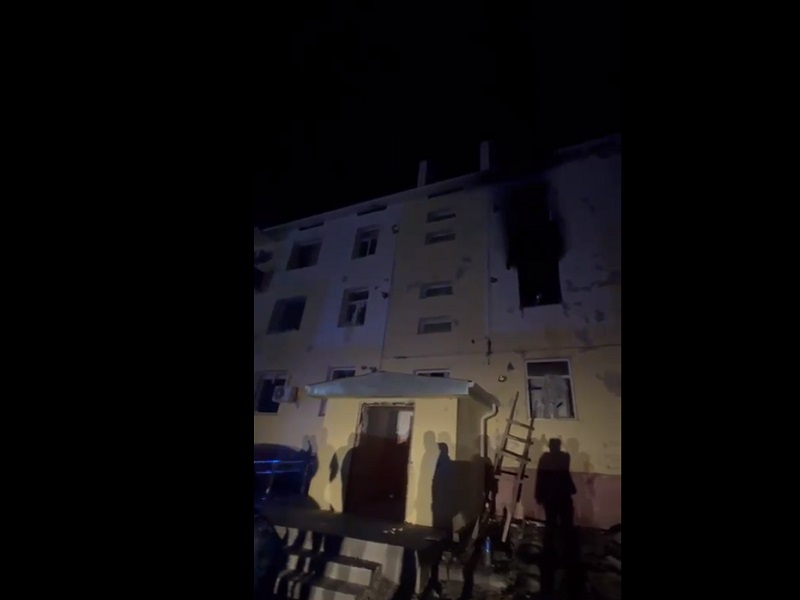 Женщина пострадала при взрыве в многоэтажке в Отырарском районе Женщина пострадала при взрыве в многоэтажке в Отырарском районе