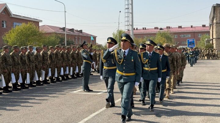 140 солдат отслуживших в Шымкенте, возвращаются домой