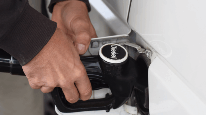 Казахстан снова закрывает границы для бензина и дизеля