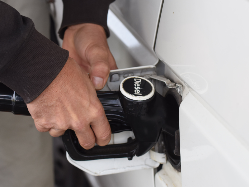 Казахстан снова закрывает границы для бензина и дизеля