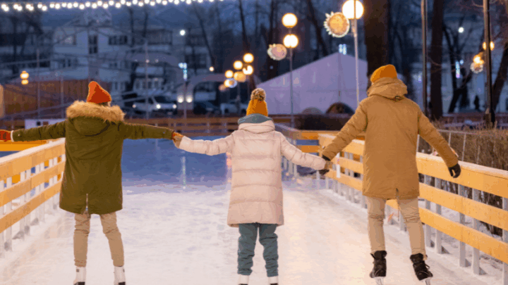 Шымкент бросает вызов южной зиме.  Город готовится к открытию двух ледовых арен под открытым небом