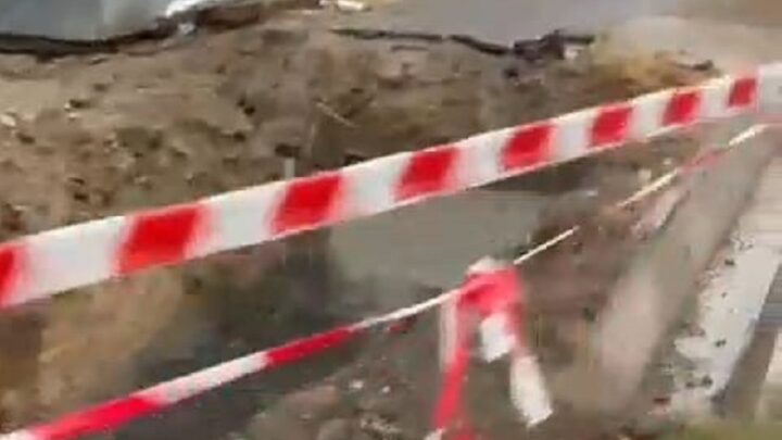 Скандал из-за незаконного переноса отопительных труб разразился в Шымкенте