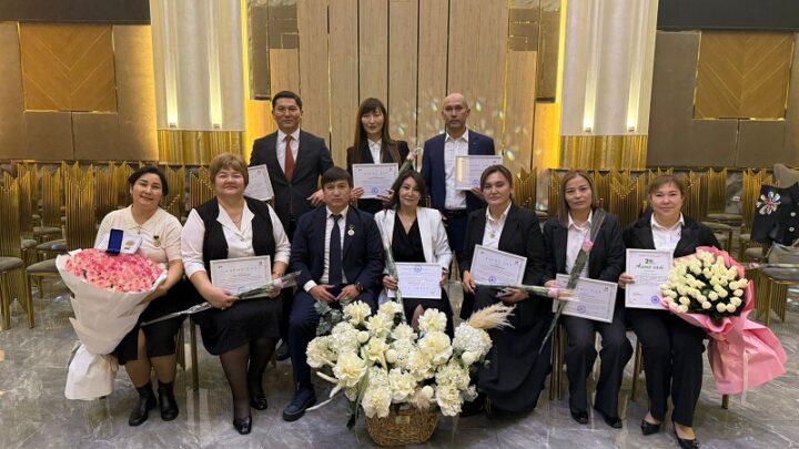 Юбилей отметили в Шымкенте семь ЦОНов и три специализированных центра