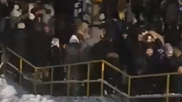 В Крещение сотни шымкентцев окунулись в купели