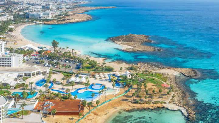 Улететь на Кипр можно будет на прямом авиарейсе с июня этого года