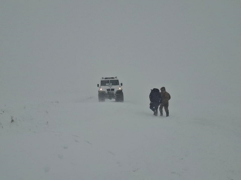 7–9 марта спасатели МЧС эвакуировали 78 человек и вызволили 29 авто