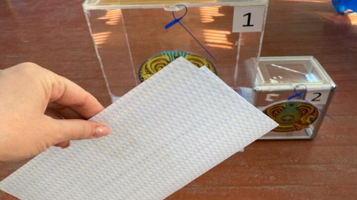 71 участок референдума работают за рубежом