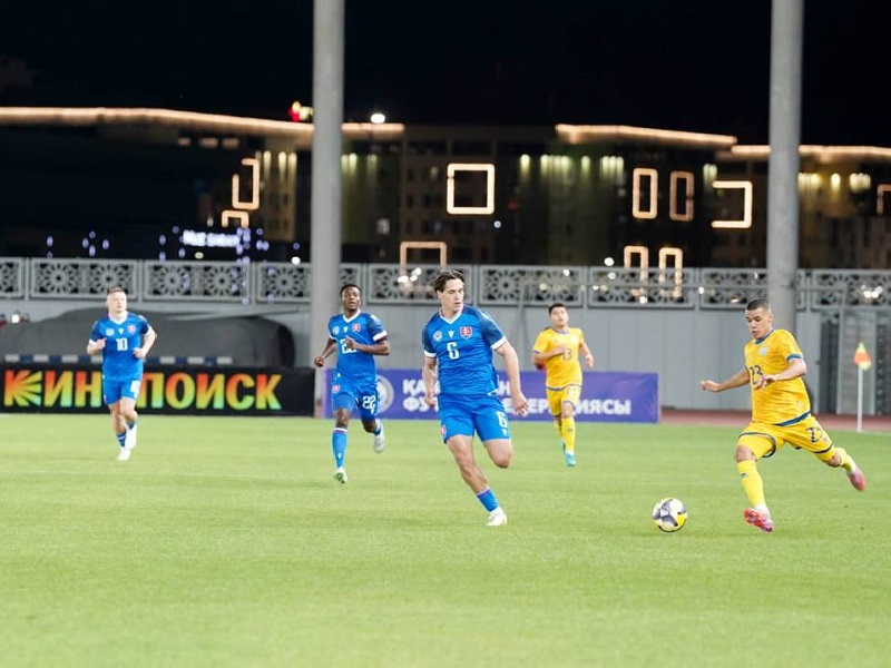 Первый матч под эгидой УЕФА состоялся на стадионе Туркестана