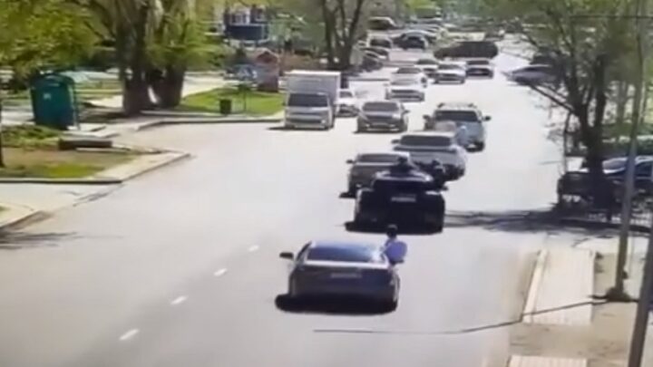 Полиция Караганды наказала любителей опасной езды