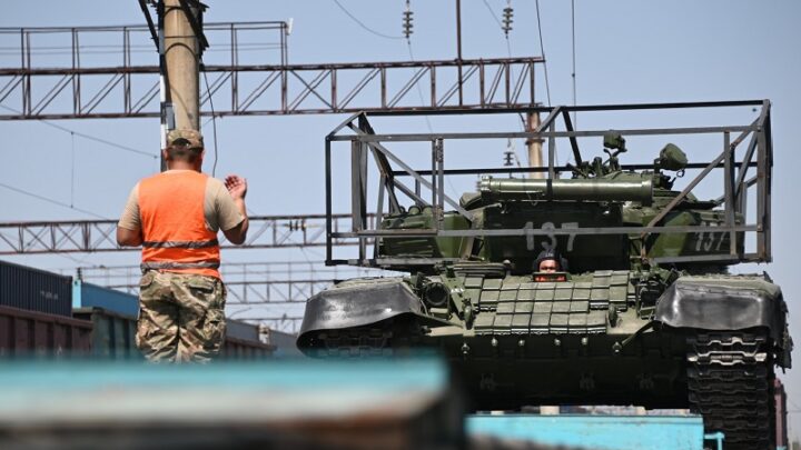 Военная техника из Шымкента отправилась на полигон в Жамбылскую область