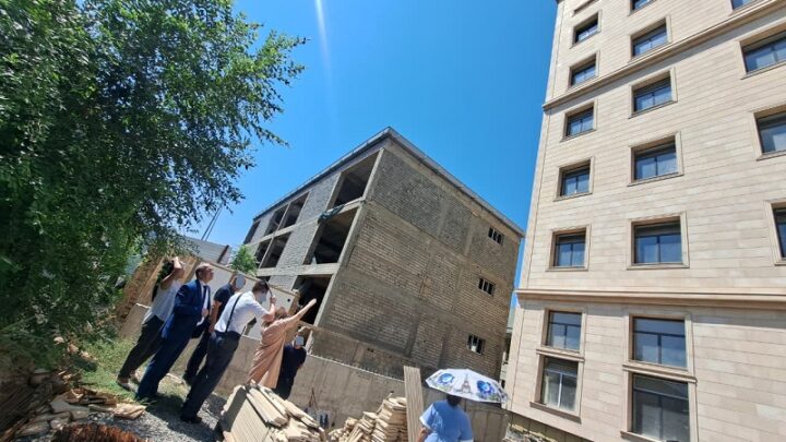 Суд по общежитию. Апелляция приступила к изучению жалоб госорганов и владельцев объекта