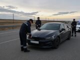 Водитель закрыл номер бумагой — автомобиль отправили на штрафстоянку