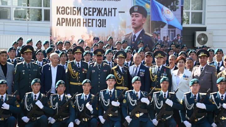 105 парней из Шымкента поклялись в верности Родине