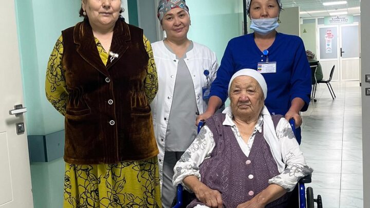 В Шымкенте 106-летняя долгожительница восстановилась после инсульта
