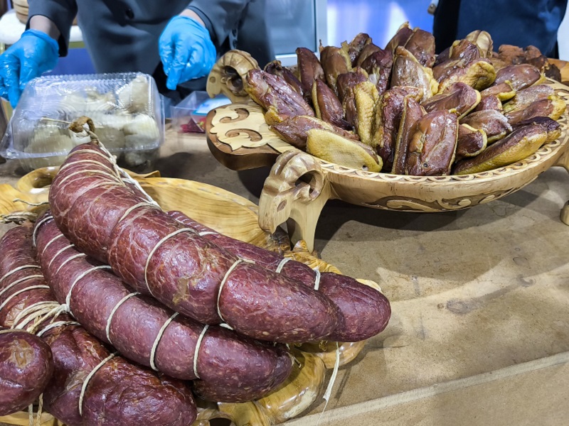 Более 70 предприятий Шымкента представили продукцию на выставке  